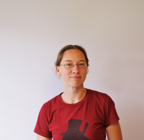 Nina Tomala - Linguist NR-Team_Nina_klein